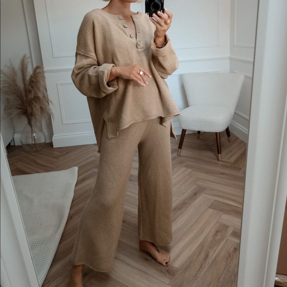 FREEPEOPLE HAILLE SET- LOOKING FOR!! ✨